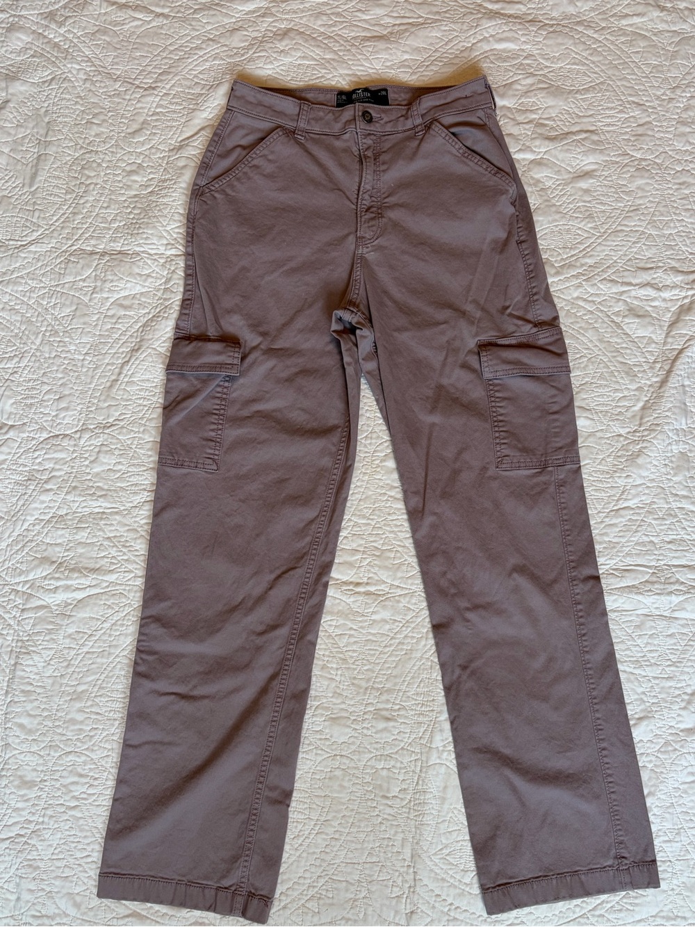 HOLLISTER Ultra High Rise Cargo Dad Pant